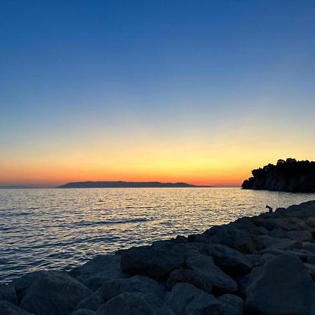 Luxurious Holiday Home In Makarska With Jacuzzi Ngoại thất bức ảnh