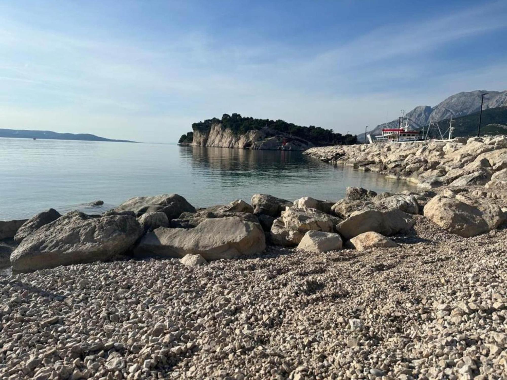 Luxurious Holiday Home In Makarska With Jacuzzi Ngoại thất bức ảnh